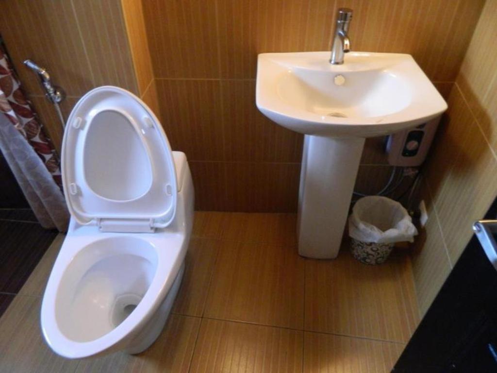 Starmark Hotel Naga  Bagian luar foto